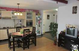 Apartament de vanzare, 3 camere, 65 mp, loc de parcare,zona Sesul de Sus!
