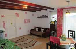 Apartament de vanzare, 3 camere, 65 mp, loc de parcare,zona Sesul de Sus!