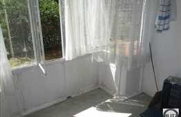 3 camere, 86 mp utili, decomandat, boxa la subsol, zona strazii Aleea Godeanu!