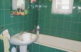 4 camere, 78 mp, decomandat, etaj intermediar, boxa, zona strazii Teleorman