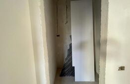 Spatiu comercial, 150mp, parcare, vitrina, zona Vivo 