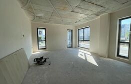 Spatiu comercial, 150mp, parcare, vitrina, zona Vivo 