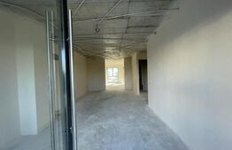 Spatiu comercial, 150mp, parcare, vitrina, zona Vivo 