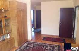 4 camere de vanzare, 78 mp utili, cu 2 balcoane 10 mp si loc de parcare