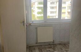 Apartament 2 camere decomandate, etaj intermediar, Intre Lacuri