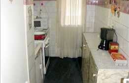 Vanzare 4 camere , cu loc parcare in zona Mehedinti la pret bun