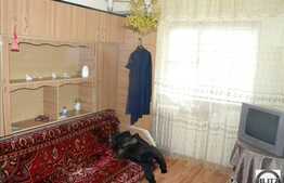 Vanzare 4 camere , cu loc parcare in zona Mehedinti la pret bun