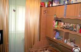 Vanzare 4 camere , cu loc parcare in zona Mehedinti la pret bun