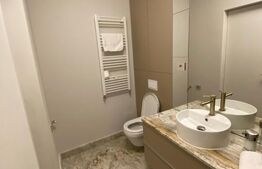 Apartament de 3 camere cu terasa, parcare subterana, zonă Ultracentrala