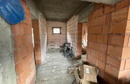 Casa individuala, 434 mp, parcare, 947 mp curte, zona Campului 