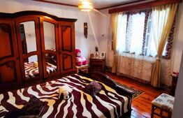 Reședință cu destinație de pensiune, 382mp utili si 1000mp teren, în Sinaia