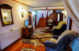 Reședință cu destinație de pensiune, 382mp utili si 1000mp teren, în Sinaia