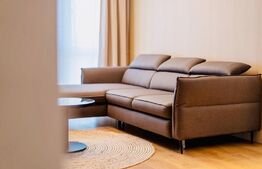 Apartament lux, 2 camere, etaj 2, zona Vivo