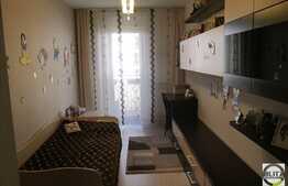 3 camere, decomandate, 70 mp, parcare cu CF, zona strazii E. Quinet