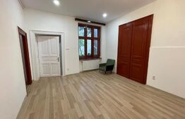 Spatiu de birou, 50 mp, 2 bai, zona străzii Eroilor