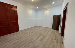 Spatiu de birou, 50 mp, 2 bai, zona străzii Eroilor