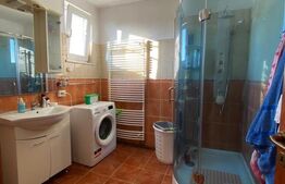 De vanzare casa cu doua intrari separate, 1000mp teren (toate utilitatiile) 