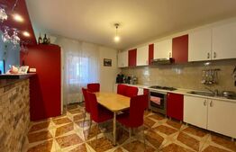 De vanzare casa cu doua intrari separate, 1000mp teren (toate utilitatiile) 