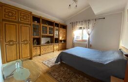 De vanzare casa cu doua intrari separate, 1000mp teren (toate utilitatiile) 