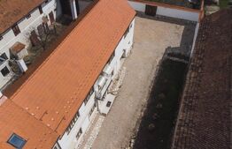 Casa saseasca deosebita 8 camere, 1826 mp teren, Codlea