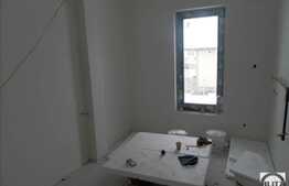 2 camere, 60 mp, decomandat, zona Avram Iancu! Semifinisat!Parcare inclusa!