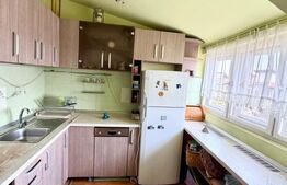 Apartament 3 camere in vila, 76.7 mp, zona Andrei Muresanu