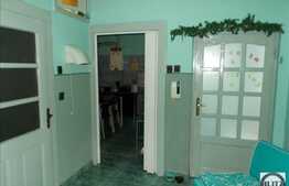 2 camere, 65 mp, curte 255 mp, boxa subsol, zona 7 Strazi