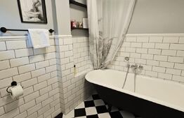 Casă cu două apartamente, 100mp, zona Schei