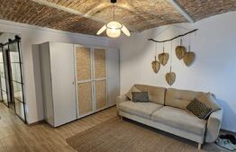 Casă cu două apartamente, 100mp, zona Schei