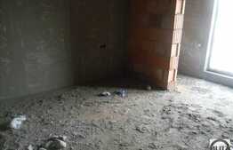 4 camere, 78 mp, semifinisat, 2 parcari, gradina 30 mp, zona strazii Campului!