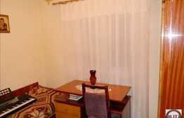 3 camere, 70 mp, etaj intermediar, parcare, boxa, zona Calea Floresti