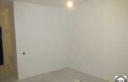 Vanzare 1 camera, 37 mp, balcon, zona Muzeul Apei! Semifinisat!