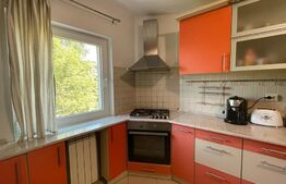 Apartament cu 4 camere decomandate, 80 mp, zona UMF