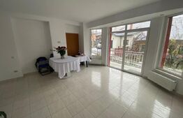 Spatiu de birou, 150 mp, 5 camere, 2 bai, parcare, zona Moților