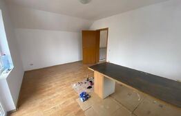 Spatiu de birou, 150 mp, 5 camere, 2 bai, parcare, zona Moților