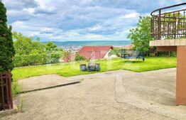 Casa individuala 300 mp, 1000 mp teren, 6 camere, 8 parcari, Andrei Muresanu