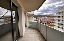 Apartament 2 camere, etaj intermediar, balcon, parcare, zona centrala