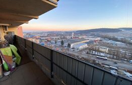 Apartament cu o camera, 41 mp si terasa de 42 mp, zona Petrom