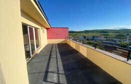 Apartament 2 camere, 54mp cu balcon, terasa 37mp, parcare, S-V,zona Petrom Baciu