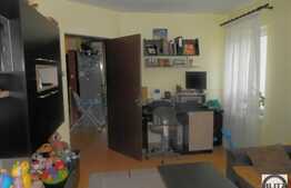 Vanzare 2 camere, 49 mp, 2 balcoane, decomandat! Zona Florilor! Cu parcare!