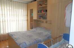 Vanzare 2 camere, 49 mp, 2 balcoane, decomandat! Zona Florilor! Cu parcare!