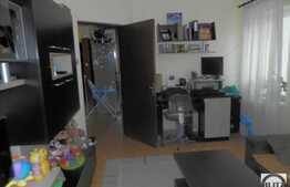 Vanzare 2 camere, 49 mp, 2 balcoane, decomandat! Zona Florilor! Cu parcare!