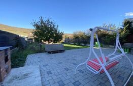 Casa compusa din 2 corpuri, 6 camere, 500 mp teren, Chinteni