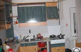 2 camere decomandate!