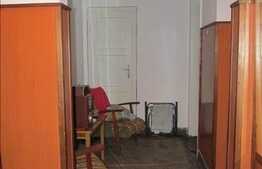 Vanzare 2 camere, 64 mp, decomandat, loc de parcare, zona strazii Horea