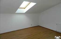 Vanzare mansarda cu 2 camere, 63 mp, zona Terra! Imobil nou! Cu parcare!