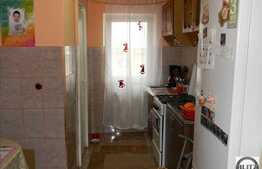 3 camere, decomandat, 63 mp, boxa subsol, zona strazii Calea Floresti