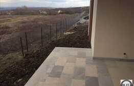 3 camere, 60 mp, parcare, terasa 10 mp, gradina, zona strazii Calea Turzii