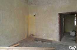 1 camera, 44 mp, boxa subsol, zona Cinematografului Florin Piersic