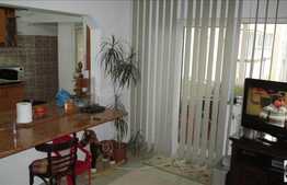 4 camere, 82 mp, decomandat, boxa la subsol, parcare! Zona strazii Aurel Vlaicu!